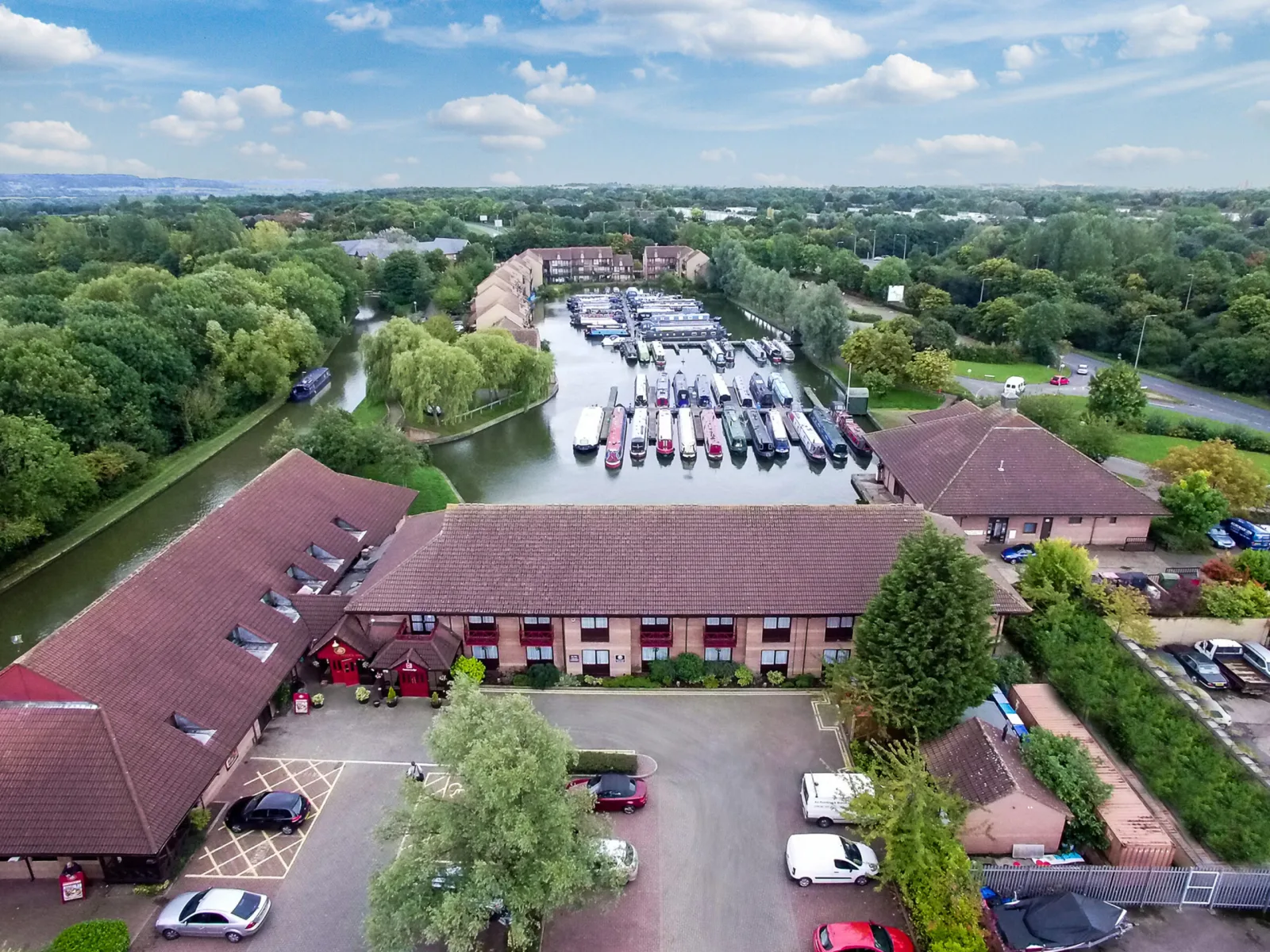 PEARTREE LODGE WATERSIDE